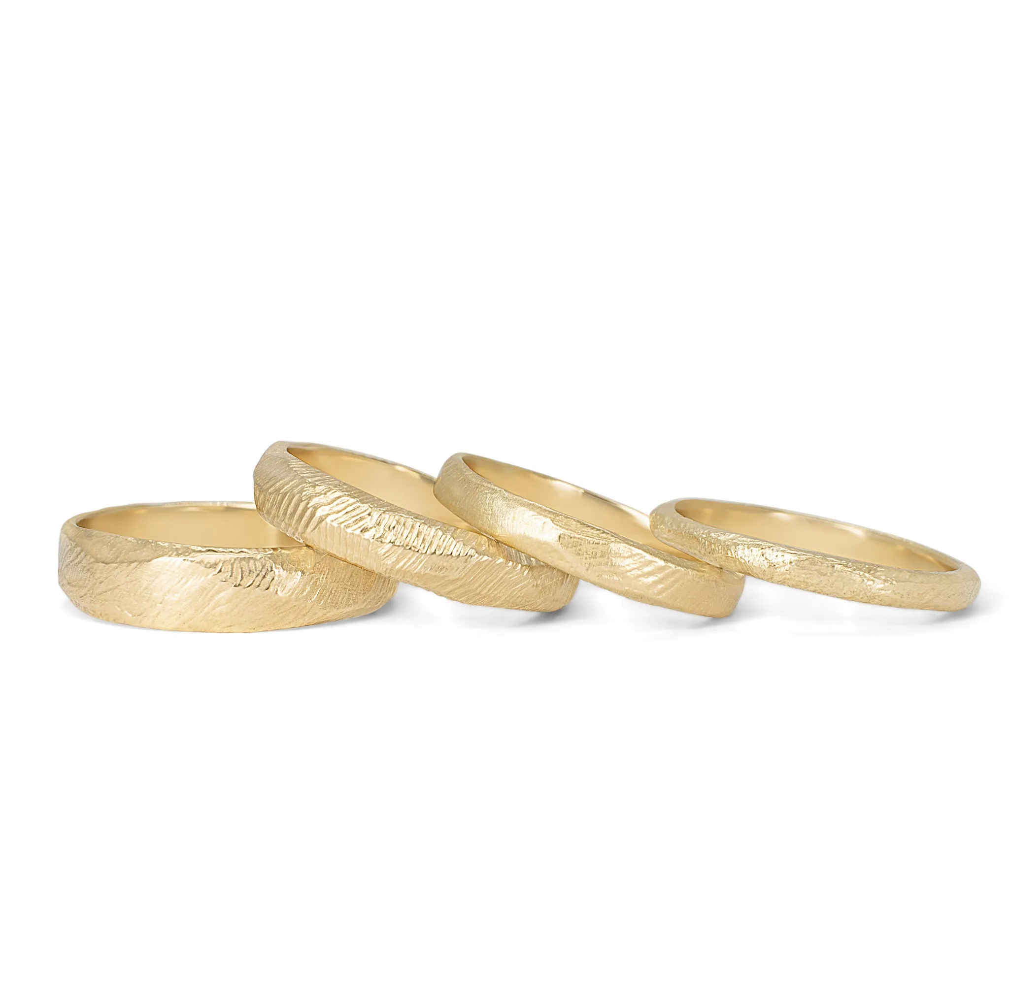 18K Carved Wedding Band 4mm