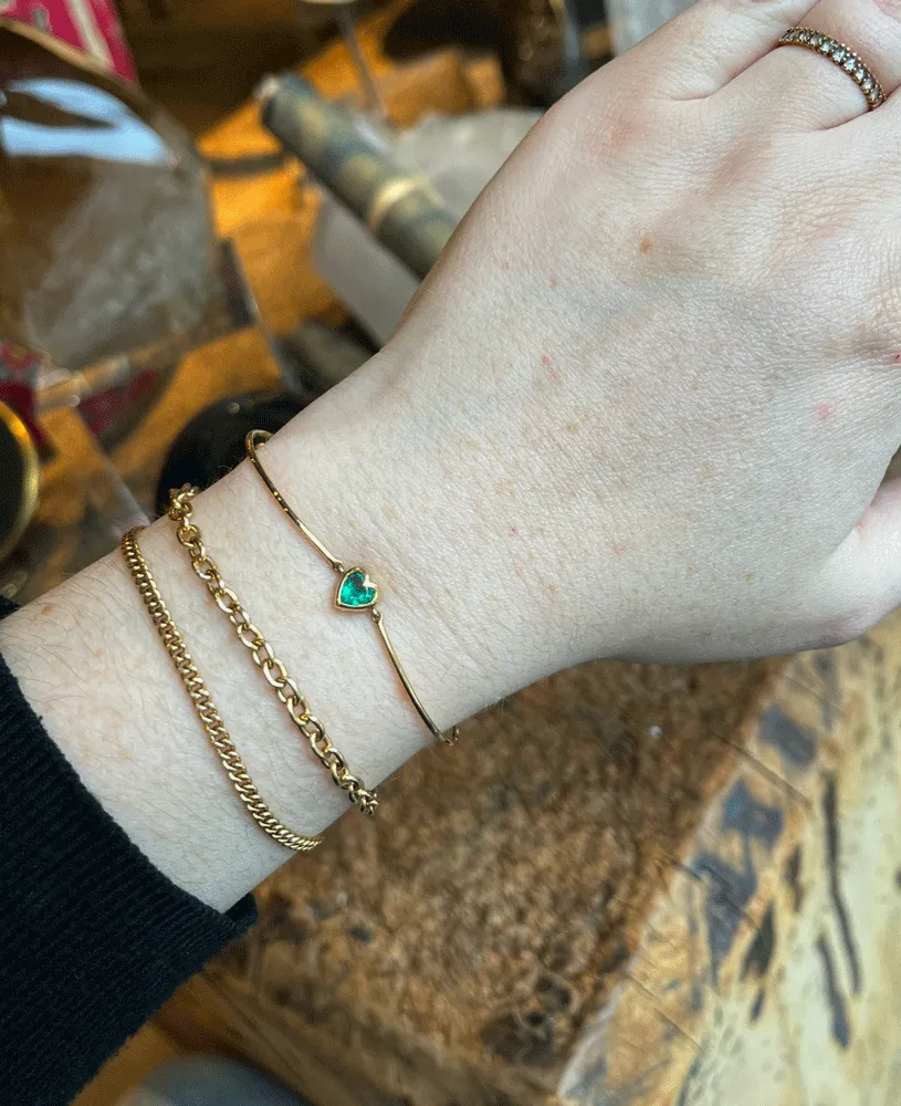 18k Gold Emerald Heart Bangle