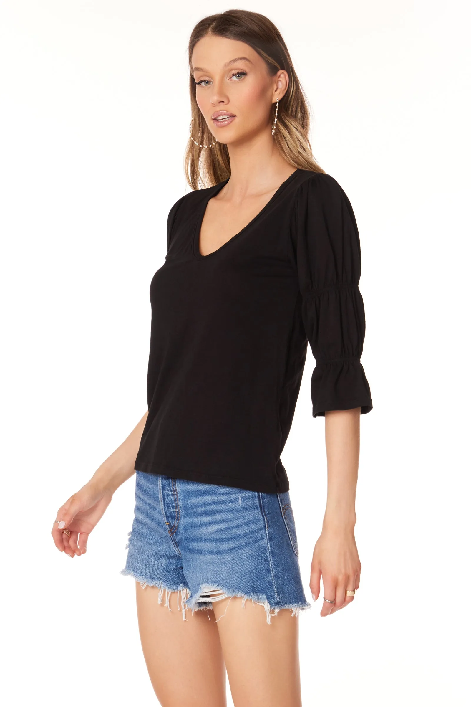 3/4 SLEEVE V-NECK TOP