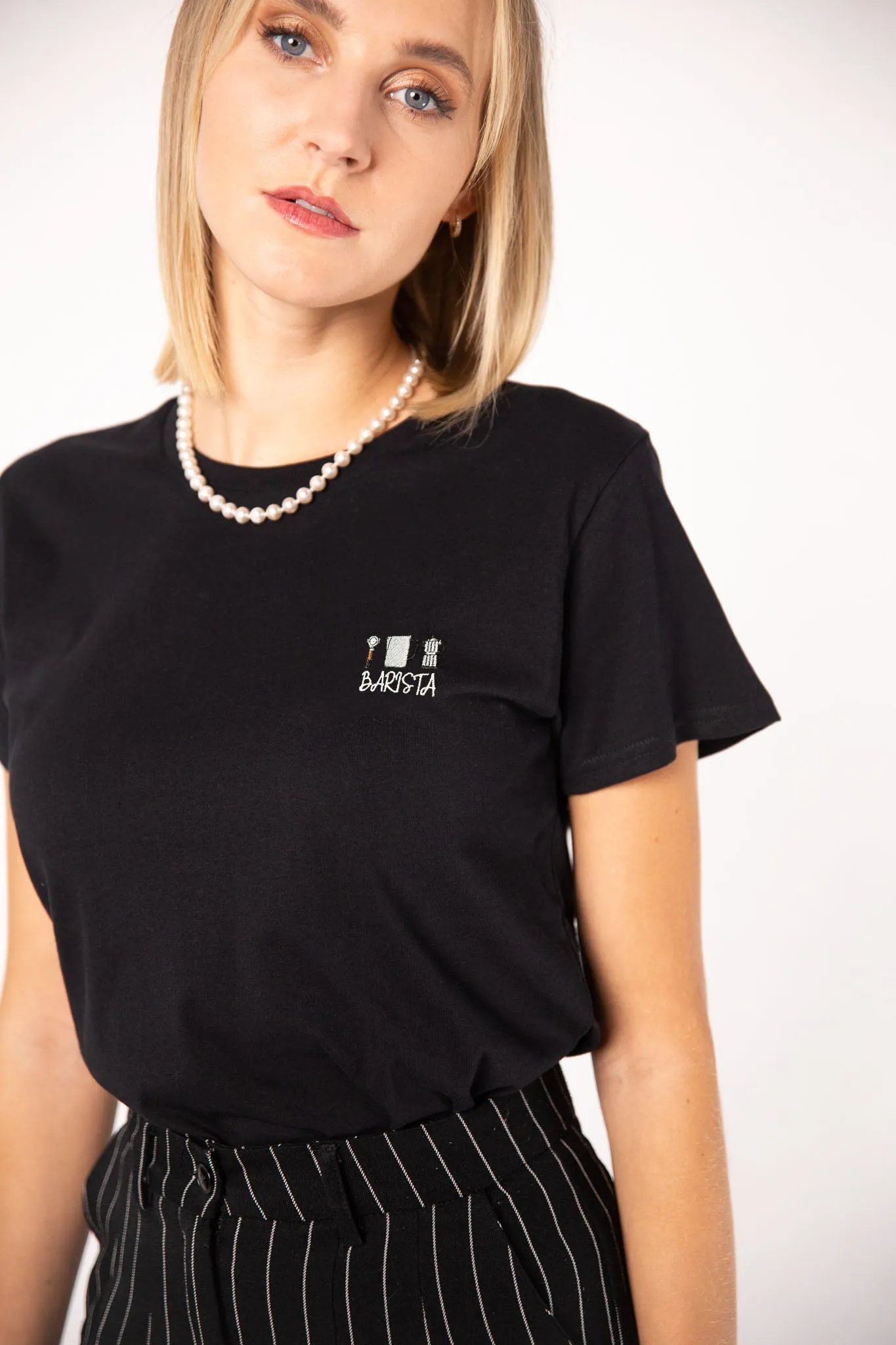 Barista Set | Besticktes Bio-Baumwoll Frauen T-Shirt