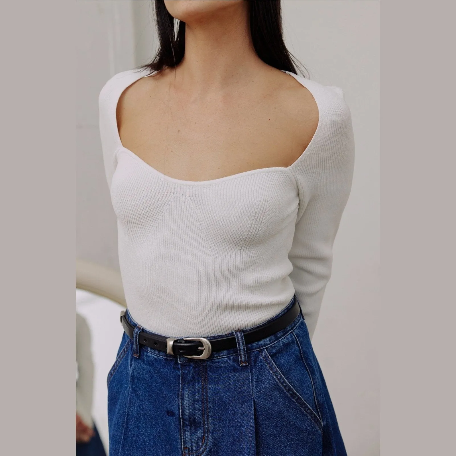 Darcie Scallop Neck Long Sleeve Top