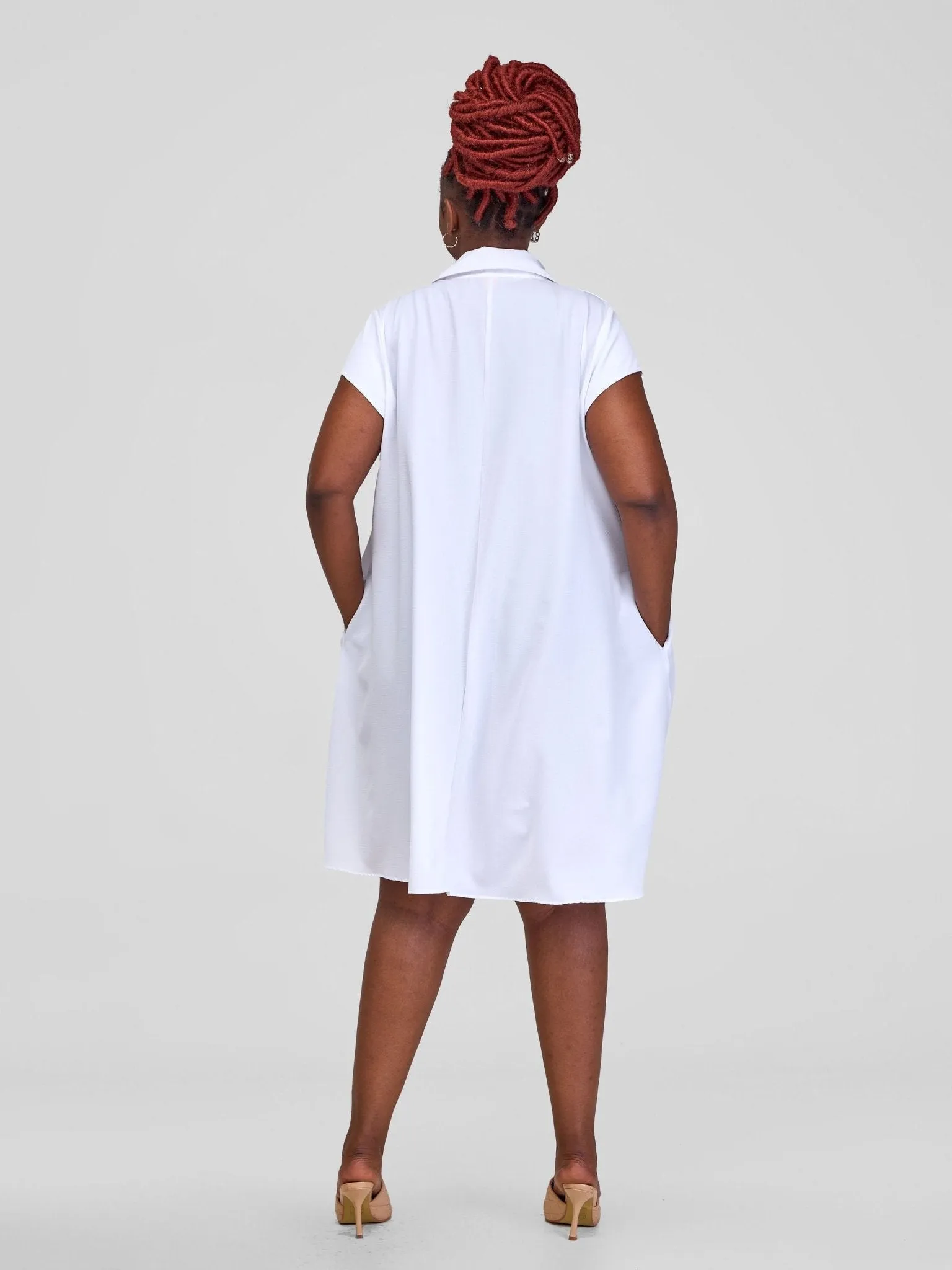 Vivo Yumi Cap Sleeve Dress - White